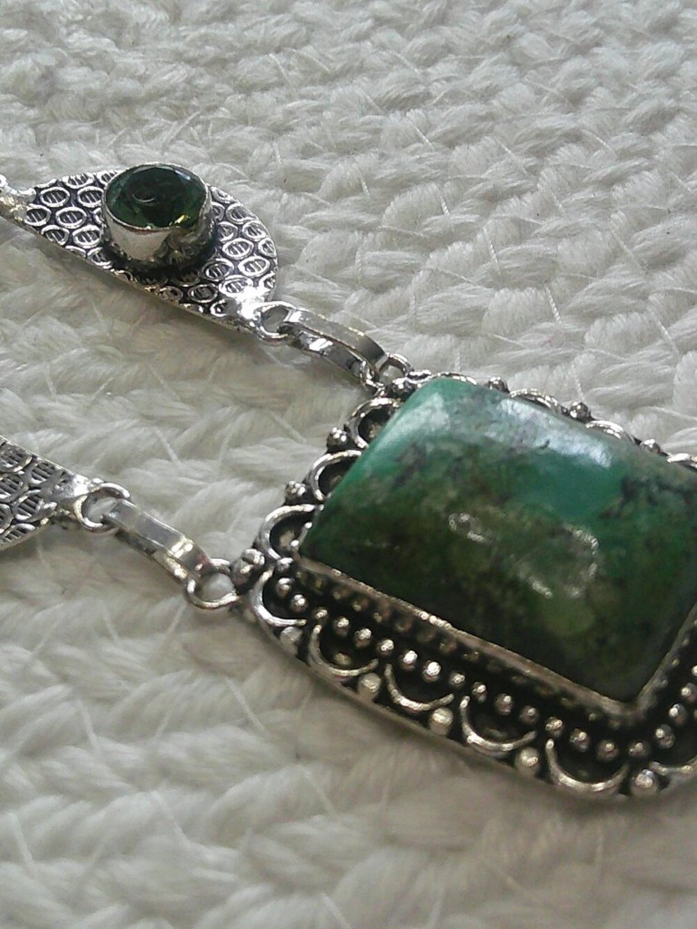 Stunning CHRYSOCOLLA & TSAVORITE Handmade Sterling 925 Pendant/Chain #203F